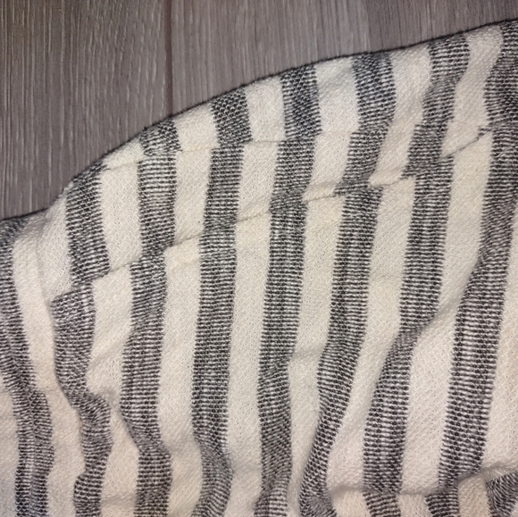 ANTHROPOLOGIE t.la relaxed fit shorts - Picture 6 of 6